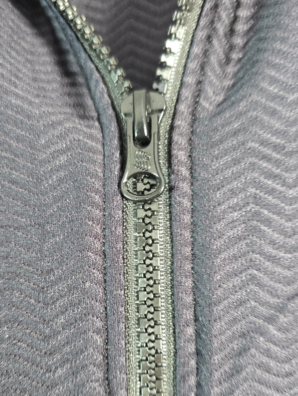 Rhaika Black Zip-Front Long Sleeve Top - Picture 4 of 10